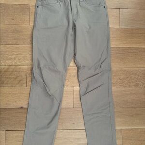 Arc'teryx Men's Chinos in Light Taupe